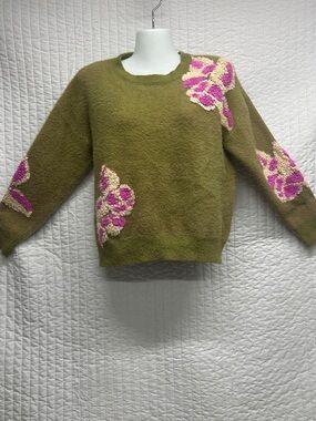 Olive Green Floral Appliqué Crewneck Sweater